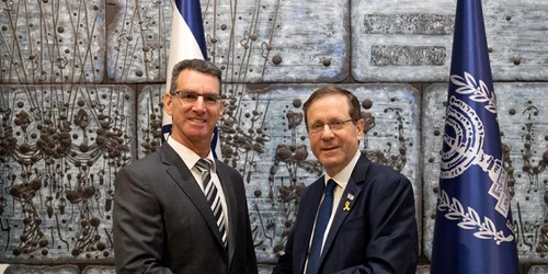 Întâlnirea dlui Ambasador Dr  Lior Ben Dor cu Președintele Statului Israel, E S  Isaac Herzog  Foto Facebook Ambasada Israelului în România jpg