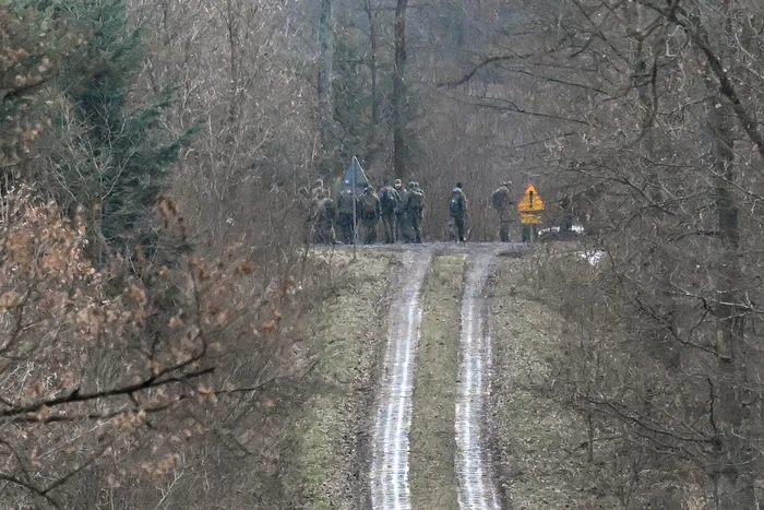 Soldați polonezi patrulează la graniță în estul țării FOTO EPA-EFE