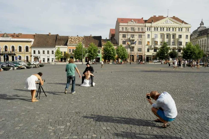 poze realizate cu nx20 foto razvan baltaretu/adevarul