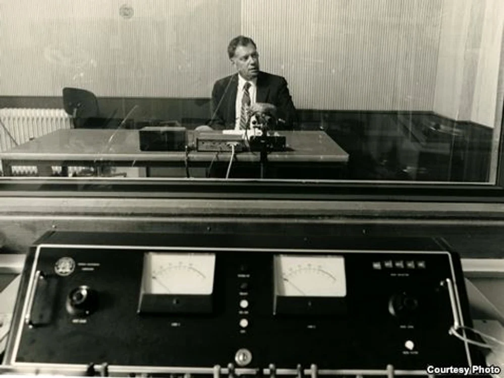 Vlad Georgescu în studio (Radio Europa Liberă)