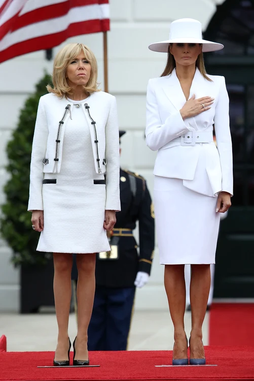 Pentru întâlnirea de la Paris cu soții Macron, a optat pentru Michael Kors.
