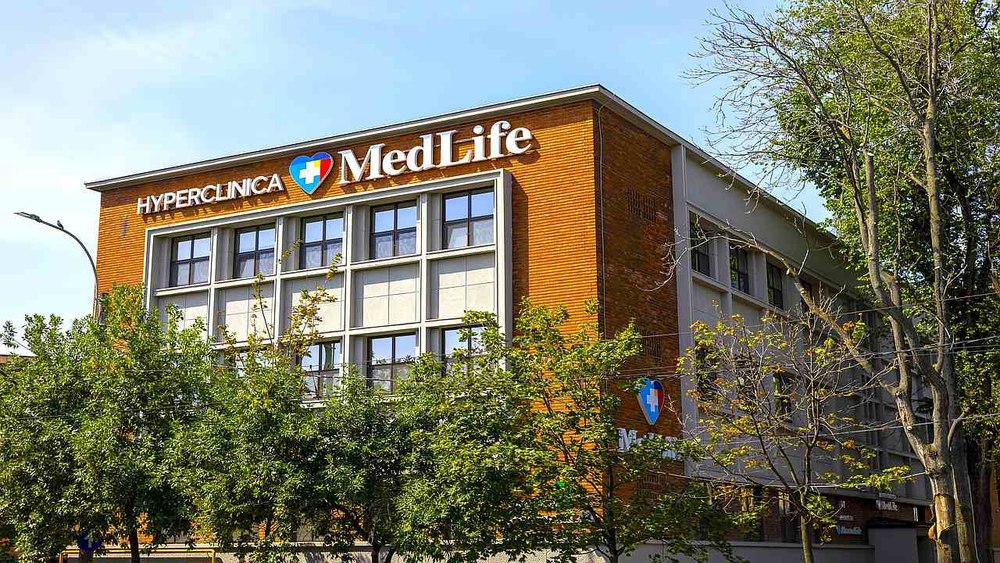Raportul MedLife de sustenabilitate pentru 2023 „Viitorul începe acum“: investiții fără precedent în tehnologie și susținerea inovației medicale
