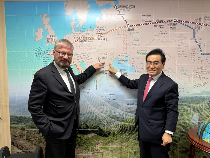 Greg Scărlătoiu și Thae Yong-ho secretar General al Consiliului pentru Unificarea Pașnică