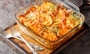 Budinca de cartofi  Sursa foto shutterstock 2357745119 jpg