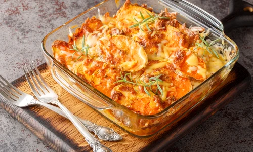 Budinca de cartofi  Sursa foto shutterstock 2357745119 jpg