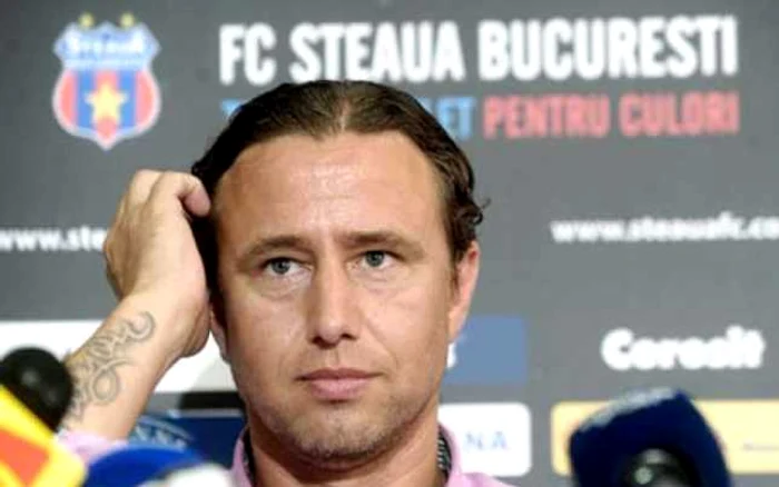 Avocaţii lui Reghe susţin că el nu mai are nicio calitate în respectiva firmă şi că aceasta trebuia dată în judecată