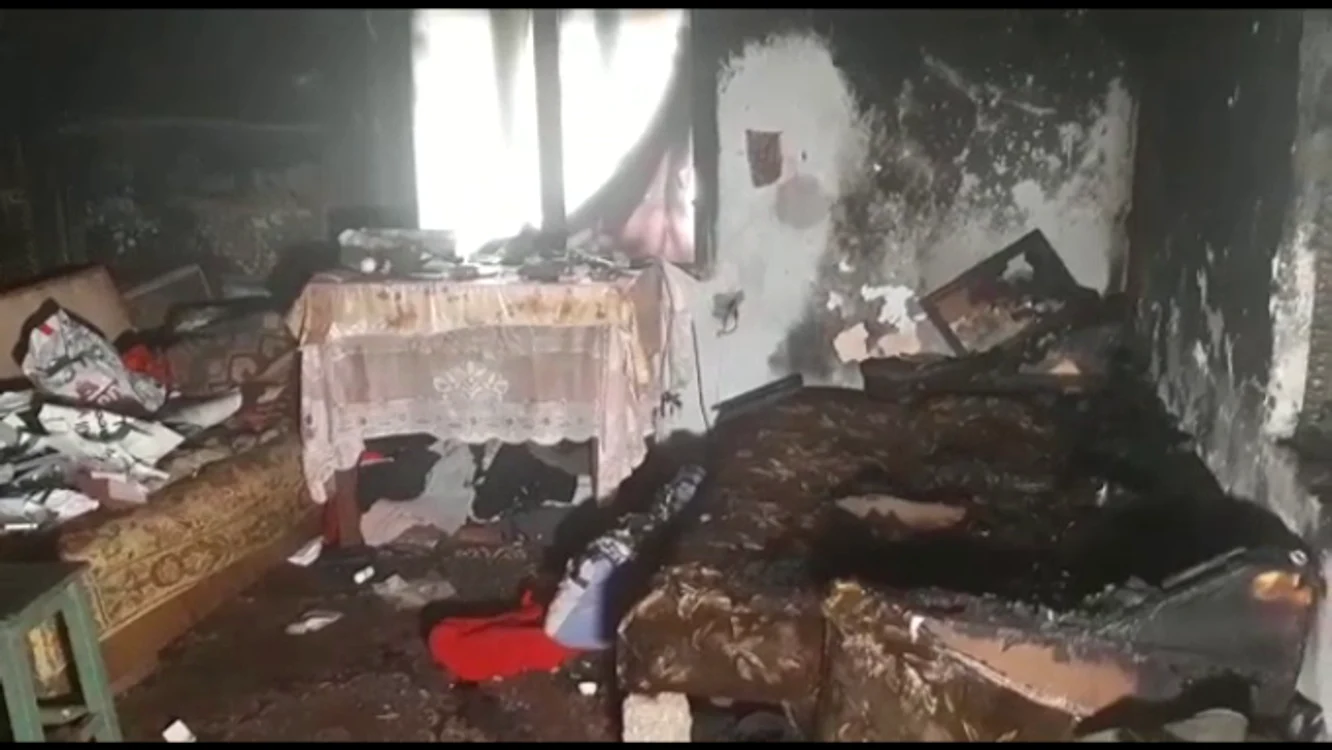 Așa arată camera în care fata din Mehedinți a fost incediată