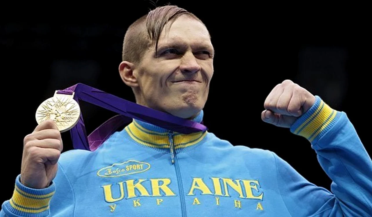 Oleksadr Usyk, medaliat la amatori. Foto Facebook