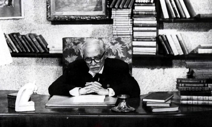 Câte meserii a avut, de fapt, poetul Tudor Arghezi? Cum a ajuns să lucreze ca ceasornicar şi bijutier în Elveţia jpeg