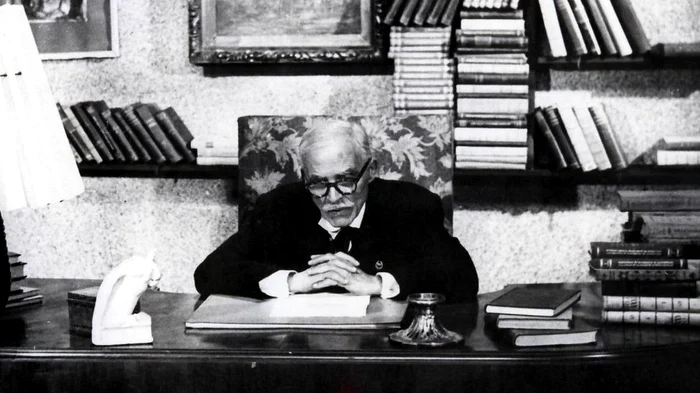 Tudor Arghezi
