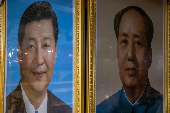 Portretul lui Xi Jinping expus langa cel al lui Mao Zedong FOTO EPA-EFE