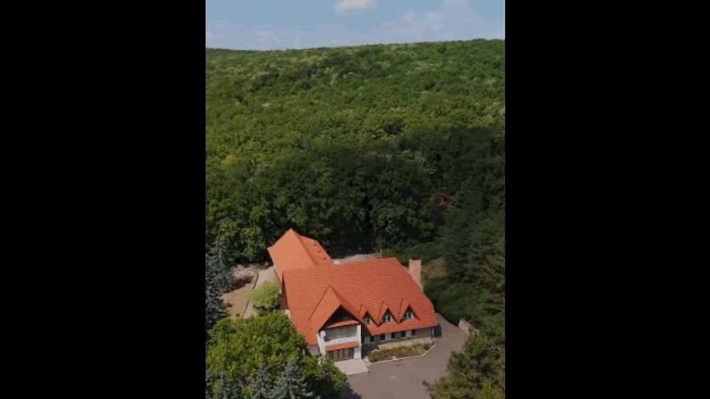 Nicușor Dan și-a dus familia într-o drumeție la Condrița. Istoria controversată a domeniului prezidențial din Republica Moldova