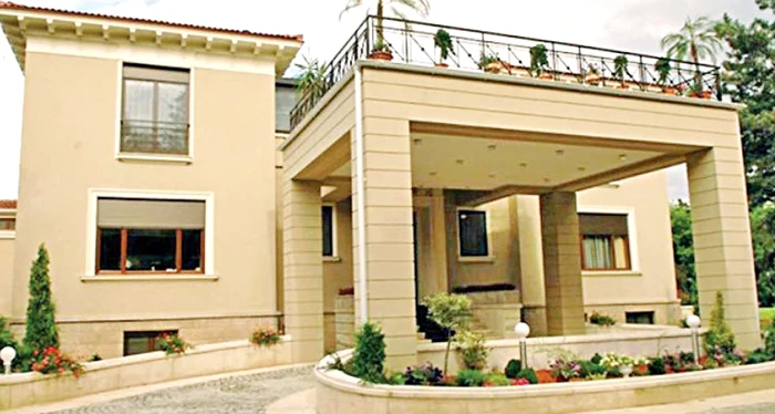 Tencuiala a fost rasă până la cărămidăFoto: România tv