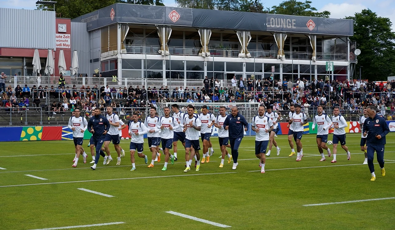 „Tricolorii” au efectuat primul antrenament oficial în Germania (FOTO: frf.ro)