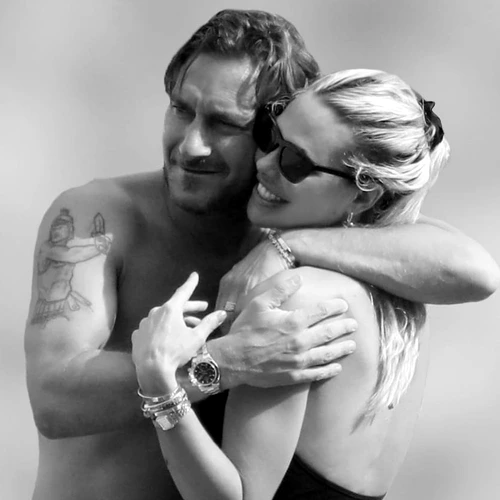 Ilary Blasi si Francesco Totti (1) jpg