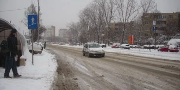 Polițiștii recomandă șoferilor atenție sporită în această perioadă