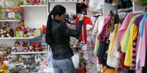 Târgovişte: Cheltuieli de mămică: 700 de lei trusoul de bebeluş