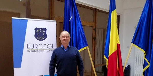 canarau politist neamt2 FOTO Facebook