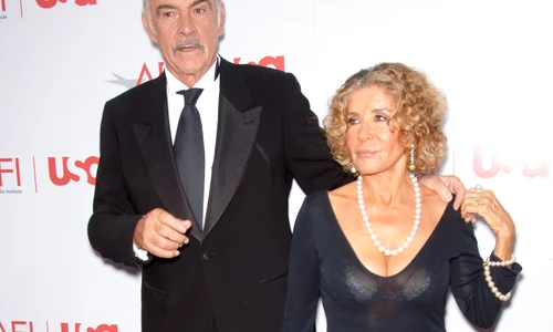 Sean Connery cu soția jpg