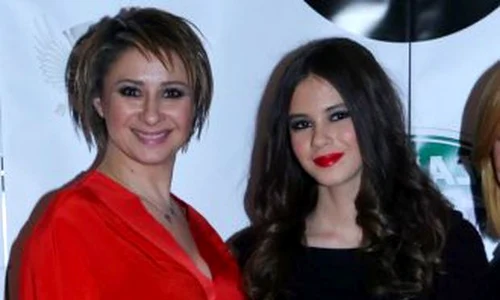 Rebecca este pasionată de modeling, iar Ananmaria Prodan o sprijină  jpeg