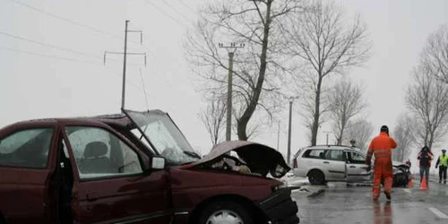 Grav accident între Berzovia şi Gherteniş