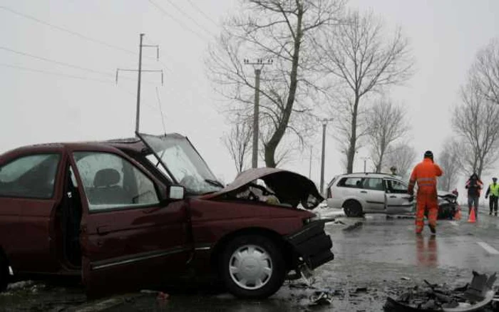 Grav accident între Berzovia şi Gherteniş