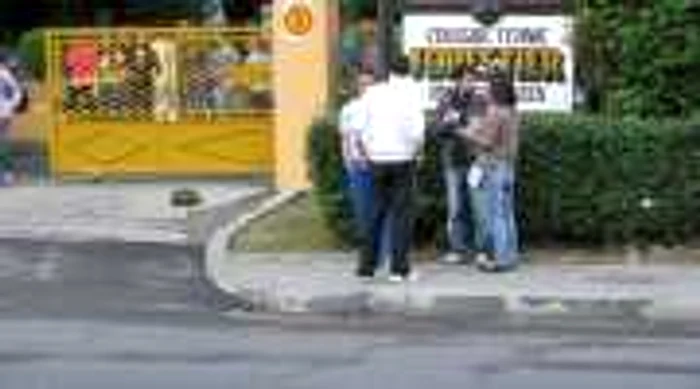 Numărul liceenilor care au nevoie de ajutor pentru a-şi putea finaliza studiile este în creştere (Arhiva)