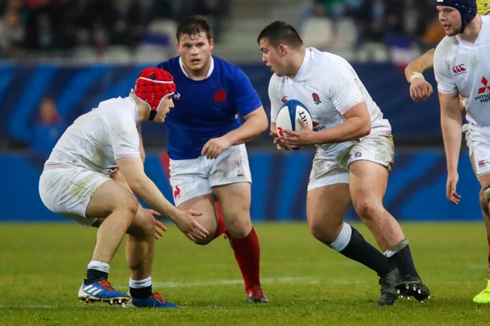 
    Theo Dan e pregătit să primească balonulFoto: Guliver / GettyImages  