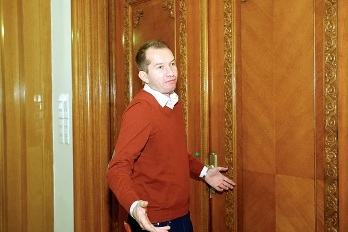 Artistul este şi el printre acele vedete care au făcut politică