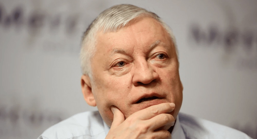 Șah: Fostul campion mondial Anatoli Karpov ar fi ieşit din comă. Accident misterios al marelui sportiv