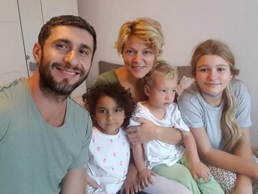 12 dragos bucur si familia jpg jpeg
