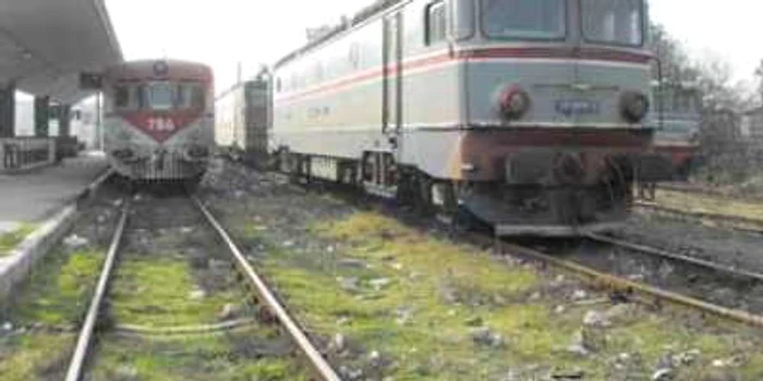 Constanta: O femeie a murit lovită de o locomotivă