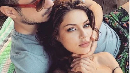 4 cristina ich alaptat in public jpg jpeg