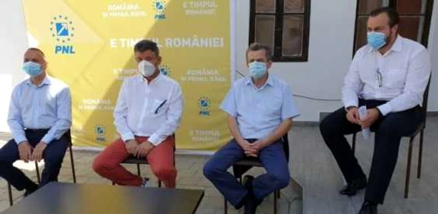 Liberalii şi-au prezentat candidaţii pentru alegerile locale, la Alba Iulia