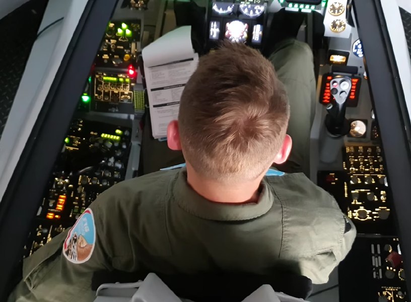 Piloții ucraineni au nevoie de doar 4 luni pentru a primi instructajul de bază pentru F-16