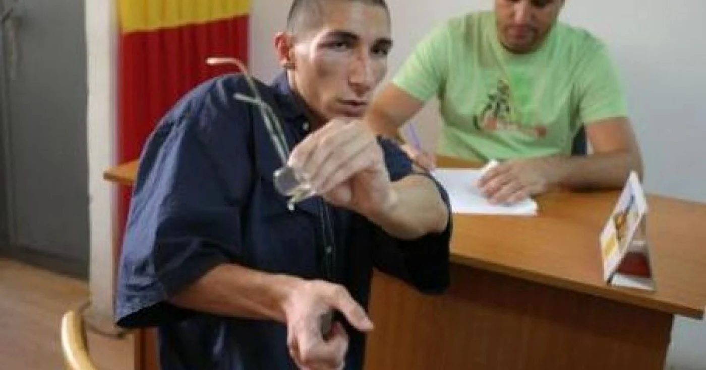 Agresorul este acuzat  acum de tentativă de omor