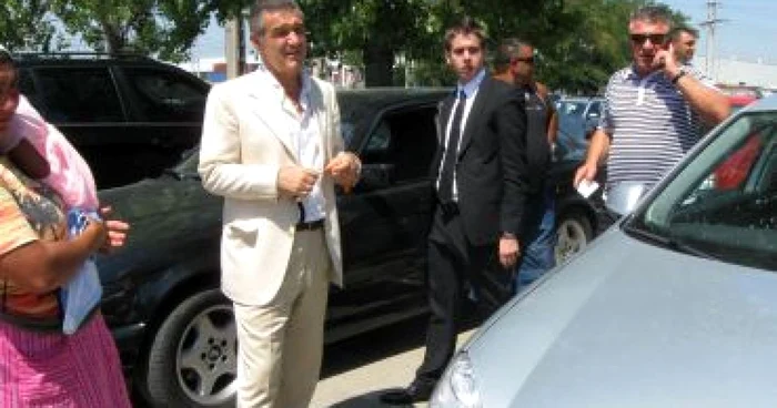 Piteşti:Becali s-a supărat şi nu a mai venit în vizită la Penescu