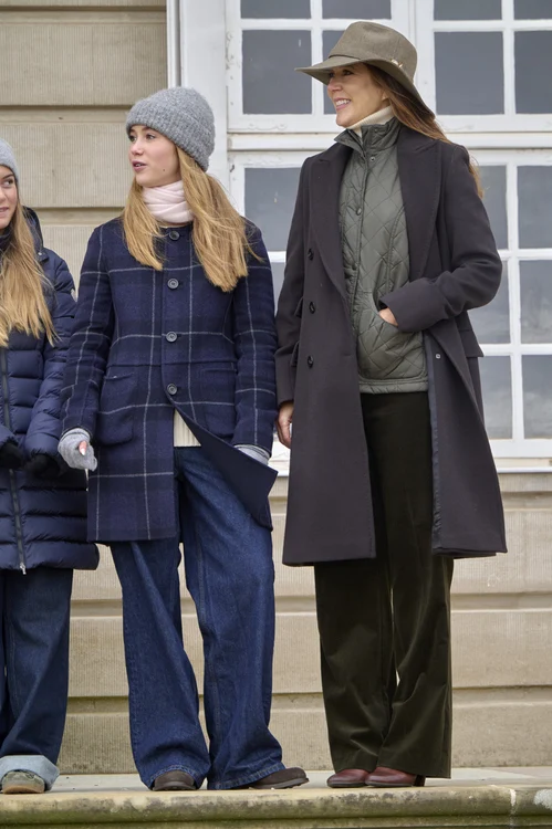 Regina Mary & Prințesa Josephine, Profimedia (2) jpg