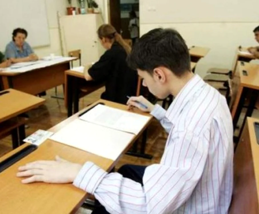 Elevii susțin probele obligatorii ale profilului la examenul de Bacalaureat 2020, a doua sesiune