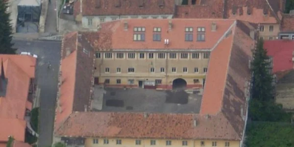 Colegiul Baiulescu foto http