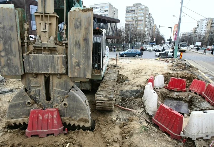 
    O serie de proiecte de infrastructură începute de Oprescu bat pasul pe loc ori sunt suspendatefoto: arhivă Click!  