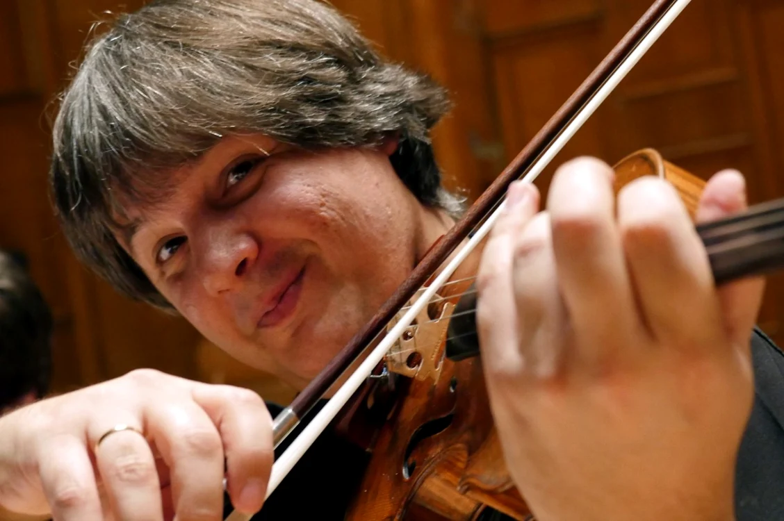 Violonistul Liviu Prunaru     FOTOGRAFII: Radio România
