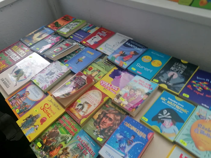 Elevii au pus la bătaie o colecție impresionantă de obiecte FOTo: A. Mitran