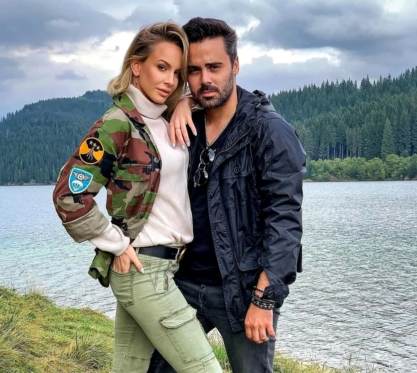 Cătălina Ponor și Bogdan Jianu au anunțat logodna pe Instagramfoto: Instagram