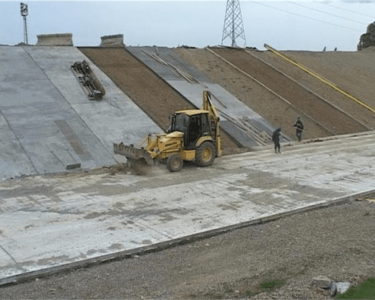 Execuția celor 18 km din Canalul Siret-Bărăgan începe în primăvară. Obiectiv: 50.000 de hectare irigate