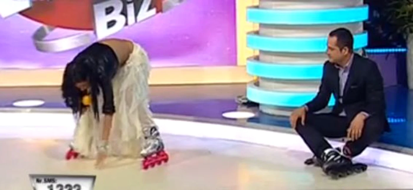 Oana a fost amuzată de situaţia în care se afla (captură: Kanal D)