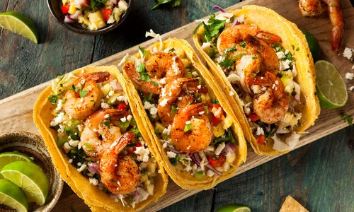 Tacos cu creveti  Sursa foto shutterstock 442299640 jpg