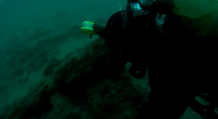 Mină marină din barajul istoric Captură video Forţele Navale