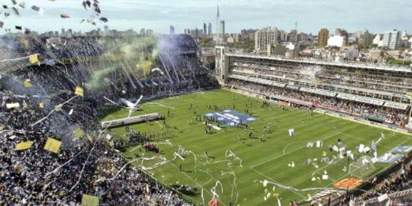 Atmosfera de pe „La Bombonera“ este de fiecare dată incendiară  la meciurile cu River Plate  