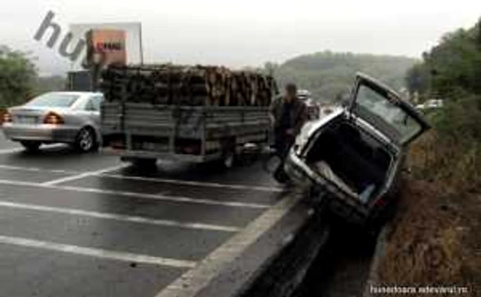 Autoturismul Skoda a fost scăpat de sub control. Foto: D. Guță